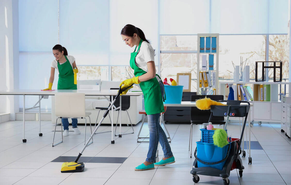 The Cost-Benefit Analysis of Hiring Professional Cleaners in Sydney Before Moving