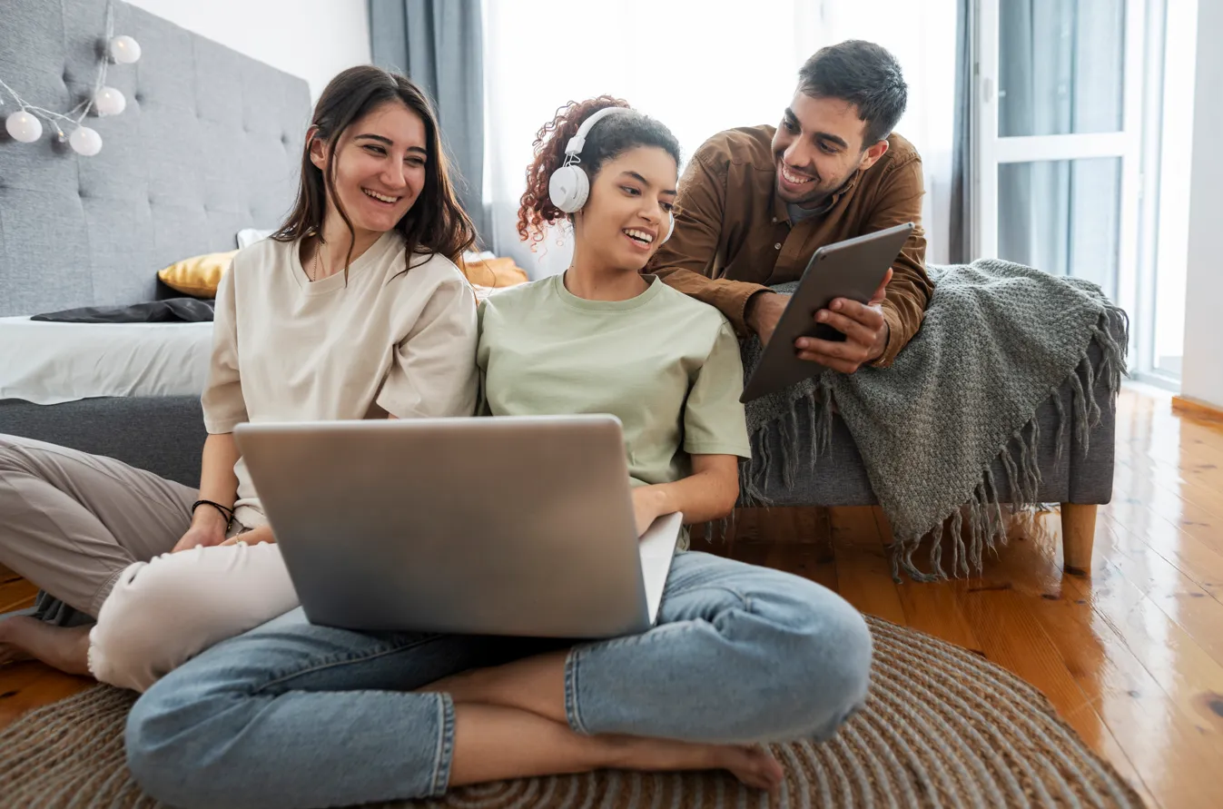 How to Find Your Bold Voice in Online Communities