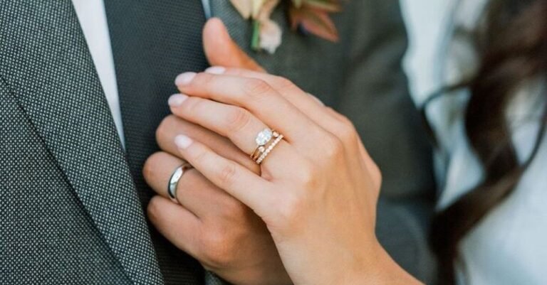 Why More Couples Are Browsing for Rings from Their Sofa