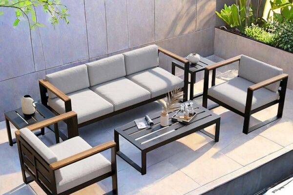 COMPREHENSIVE GUIDE TO RESTAURANT TABLE AND CHAIR