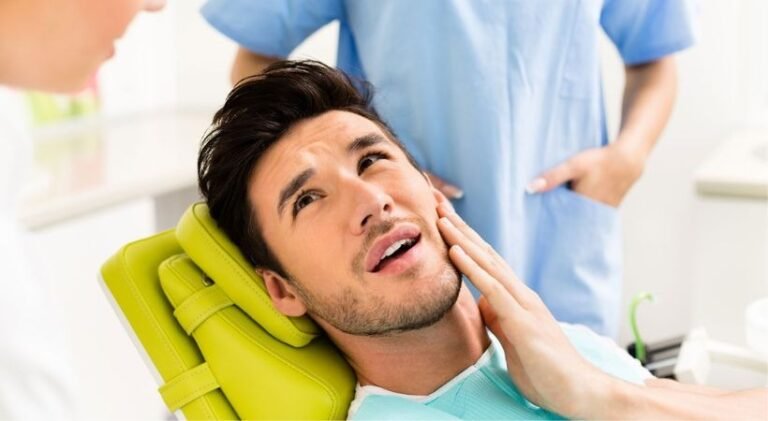 Top 7 Signs You Need Emergency Dental Care Immediately